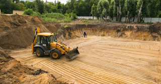 Разработка котлована Мичуринск стоимость за от 561 руб. м3 - заказать работы по копке и рытью котлованов | траншей 